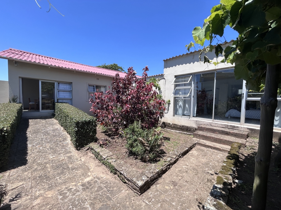 7 Bedroom Property for Sale in Kei Mouth Eastern Cape